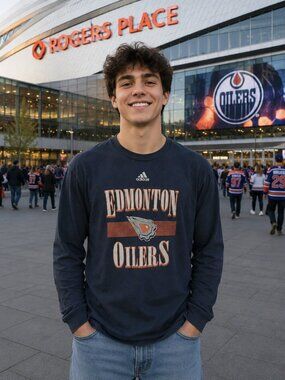 Edmonton Oilers Long Sleeve TShirt (LARGE)